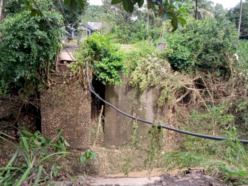 Jembatan Darurat di Desa Kanco Bone Putus Diterjang Air Bah