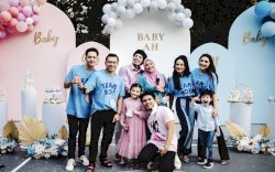 Atta Aurel Umumkan Jenis Kelamin Anaknya, Dihadiri The Hermansyah Hingga Krisdayanti