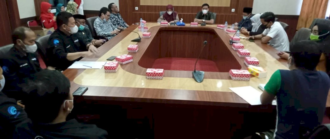 Dinas Komunikasi dan Informatika Jeneponto bersama Komisi III DPRD Jeneponto, melakukan kunjungan ke Kabupaten Maros, Jum'at, 27 Agustus 2021. 