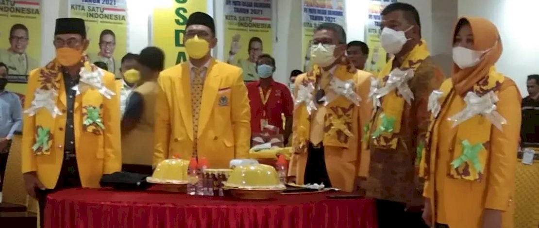 Ketua DPD Partai Golkar Kabupaten Sinjai, Hj Andi Kartini Ottong SP MSP, memboyong anggota Fraksi Golkar DPRD Sinjai menghadiri Musda X Partai Golkar Kabupaten Bulukumba, di Hotel Hakuna Matata, Bira, Ahad 28 Agustus 2021.