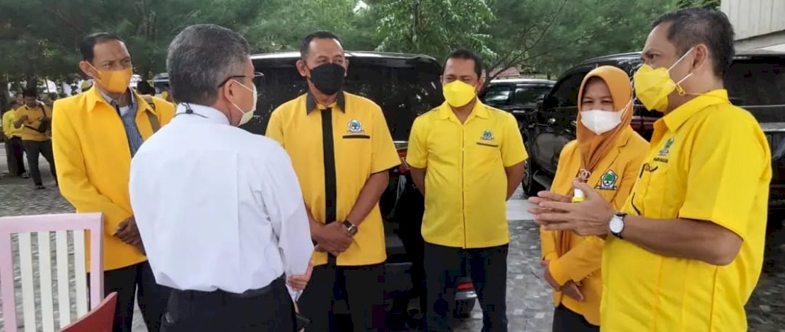 Ketua DPD Partai Golkar Kabupaten Sinjai, Hj Andi Kartini Ottong SP MSP, memboyong anggota Fraksi Golkar DPRD Sinjai menghadiri Musda X Partai Golkar Kabupaten Bulukumba, di Hotel Hakuna Matata, Bira, Ahad 28 Agustus 2021.