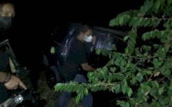 Mobil Taksi Online yang Dirampas Penculik Akhirnya Ditemukan di Hutan Barombong Makassar