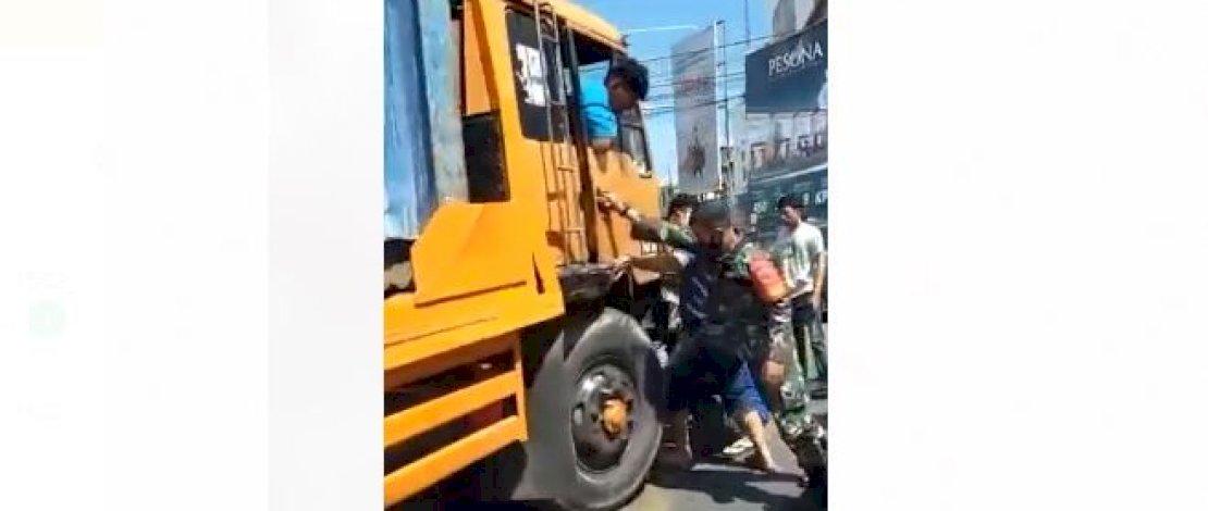 Kontainer yang dikemudikan Imanuel, diduga mengalami rem blong, sehingga menabrak dua pemotor di depannya.