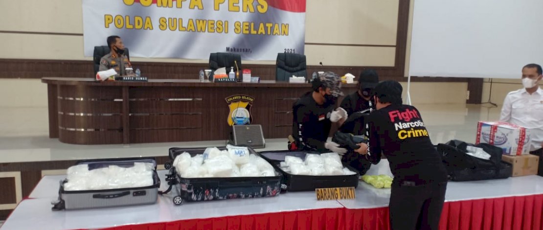 Barang bukti narkotika jenis sabu-sabu dan ekstasi di Mapolda Sulsel.