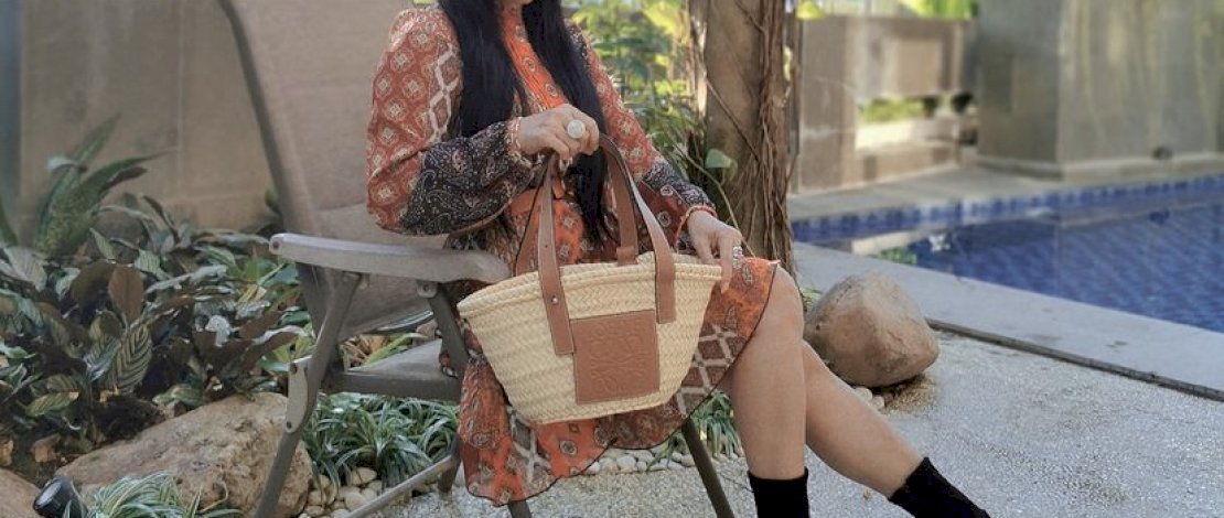 Kolektor Hermes asal Bandung yang menagih utang sebesar Rp 1,4 Miliar ke Medina Zein