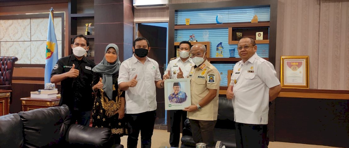 Bupati Jeneponto didampingi Sekda, Kadis Kominfo, Kabag Humas dan Kabag Protpim, saat menerima manajemen Bukamatanews.id.