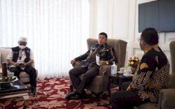 Bahas Publikasi PON Papua, Kepala Stasiun RRI Makassar Temui Abdul Hayat