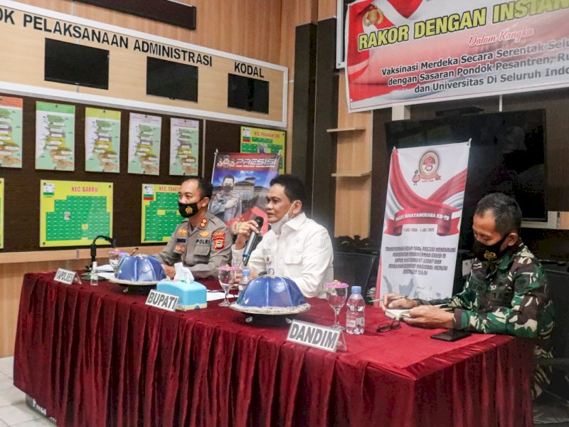 Ada 60 Ribu Dosis untuk Vaksin Merdeka, Bupati Barru Rakor dengan Kapolres