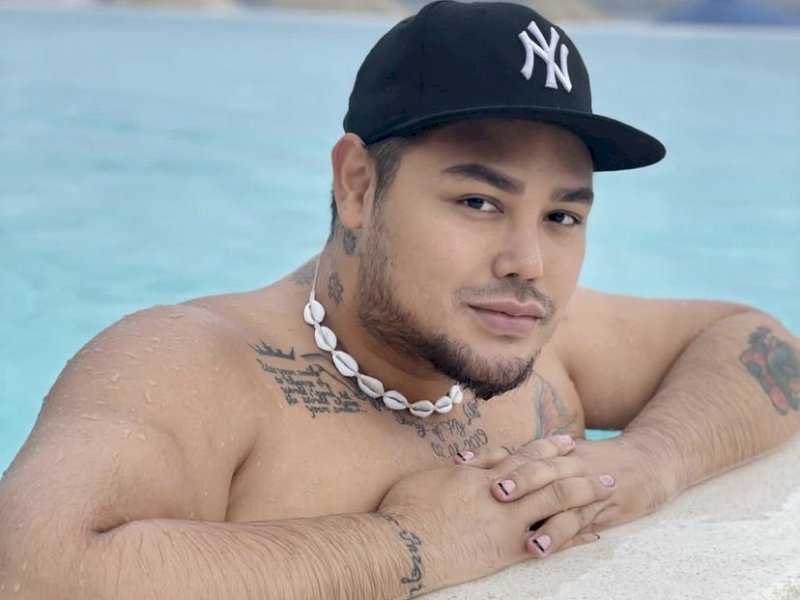 Rayakan Pergantian Tahun di Turki, Ivan Gunawan Pamer Hidung Baru Hasil Operasi Plastik