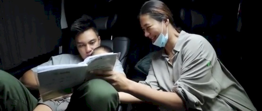 Ekspresi Paula saat memperlihatkan hasil USGnya ke Kiano.