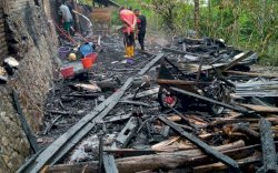Rumah Kakek Sampar di Bulukumba Terbakar, 22 Karung Cengkih Menjadi Abu