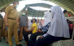 Vaksinasi BIN dan Pemkab Pinrang Timbulkan Kerumunan Besar