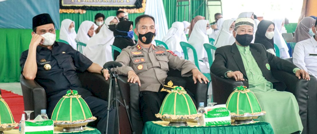 Susana peninjauan virtual pelaksanaan Vaksinasi Merdeka oleh Presiden RI, Joko Widodo di Barru.