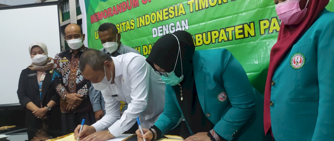 Penandatanganan MoU antara Kabupaten Paser dengan UIT Makassar, Kamis (9/9/2021).