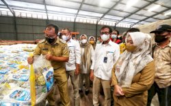 Dampak PPKM Level IV, Wali Kota Makassar Siapkan 100 Ribu Paket Bansos untuk Masyarakat