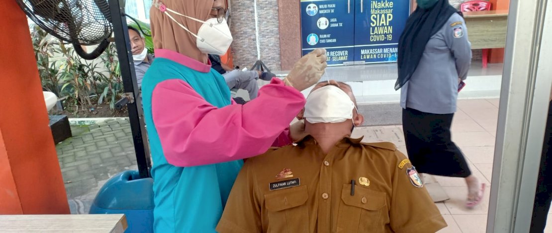 Suasana swab massal di Kecamatan Panakkukang.
