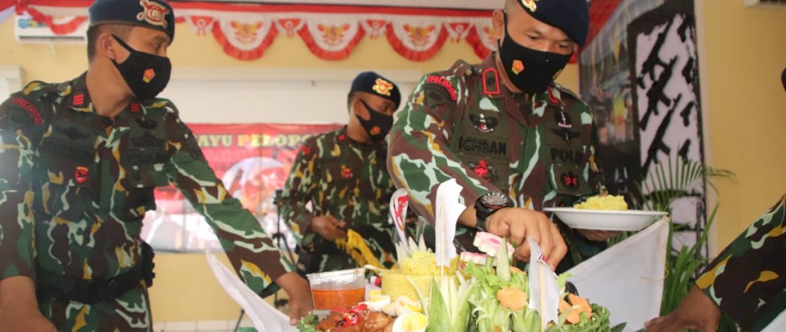 Brimob Bone Gelar Upacara Peringatan HUT Ke 62 Pelopor Secara Virtual Brimob Bone Gelar Upacara Peringatan HUT Ke 62 Pelopor Secara Virtual