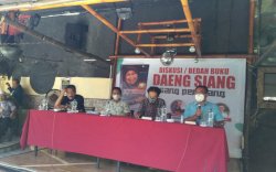 Bedah Buku Biografi Ibu, Daeng Talenrang: Bukan Ingin Pamer, Tapi Kisah Ibu Menginspirasi Kami