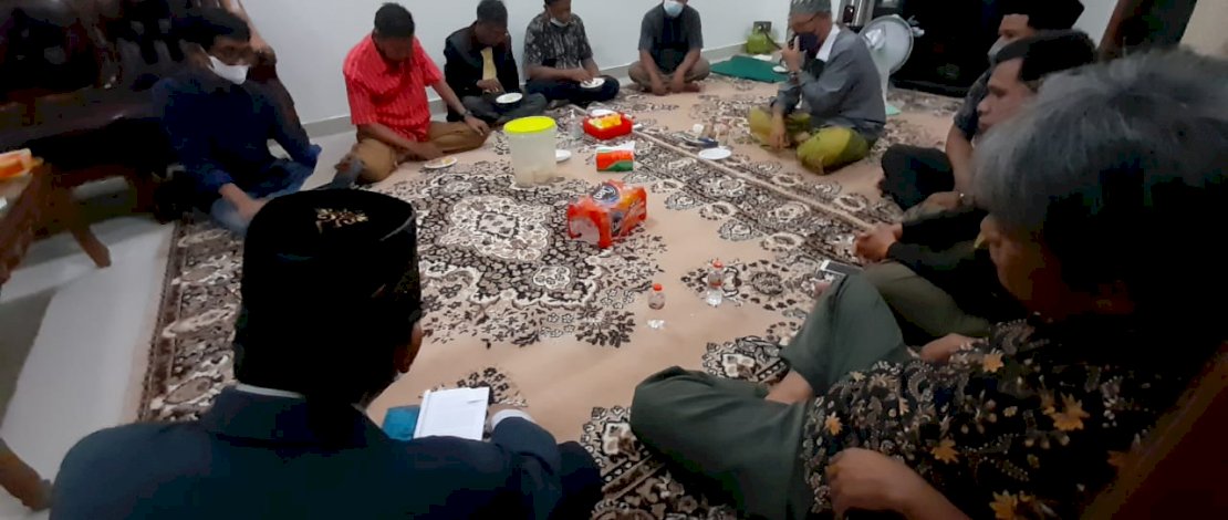 Suasana pertemuan Lapekom di kediaman Prof Amaluddin.