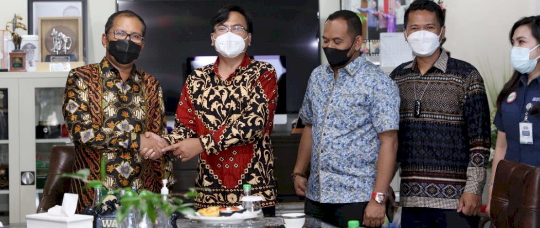 Dalam Rangka Pengawasan Lapangan Program JKN, Dewan Pengawas BPJS Kesehatan Temui Wali Kota Danny