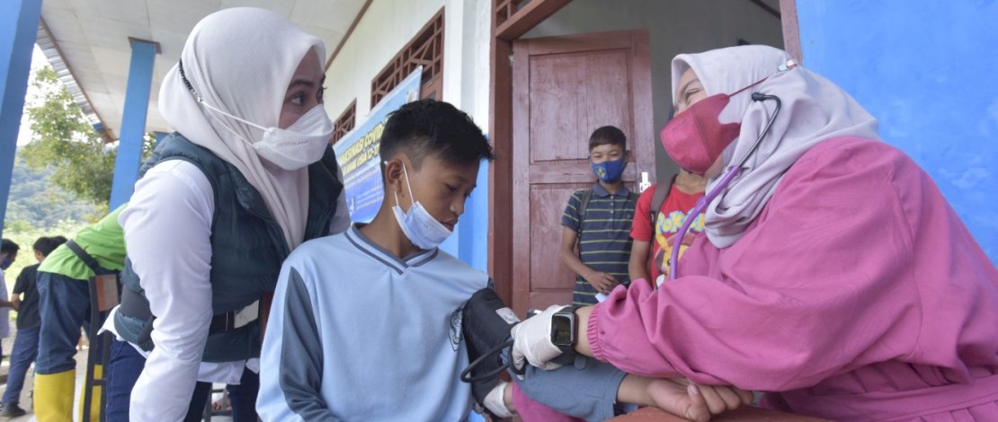 Pelajar di Rampi Disuntik Vaksin COVID-19