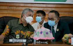 Disaksikan Bupati Pinrang, Ketua IDI Sulsel Ikhsan Mustari Lantik Pengurus IDI Cabang Pinrang periode 2021-2024