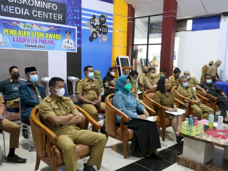 Kadis Kesehatan dan Kadis Bina Marga Cipta Karya dan Tata Ruang Pinrang Ikuti STMB Award