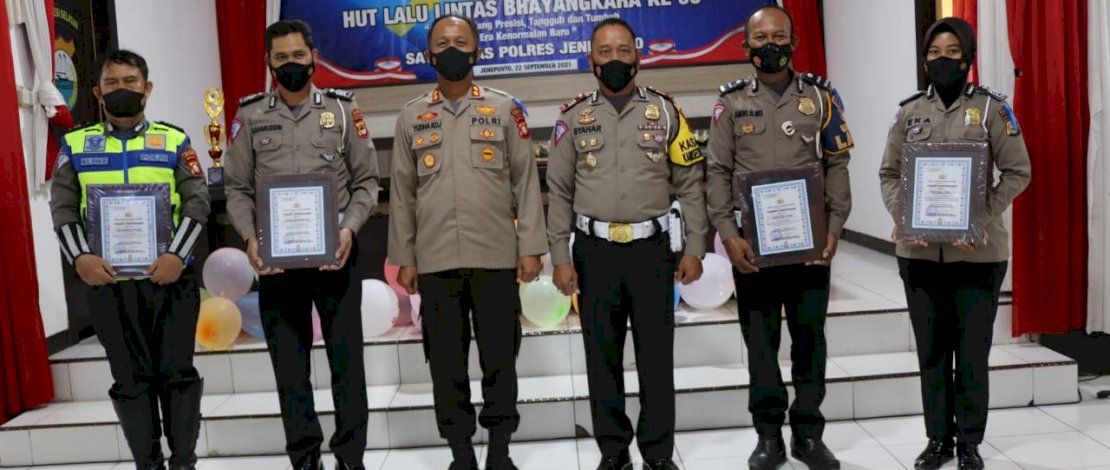 Suasana perayaan HUT ke-66 Lalulintas Bhayarangkara di Mapolres Jeneponto.