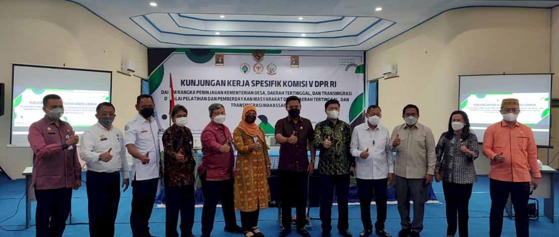 Komisi V DPR RI Soroti Minimnya Tenaga BLM Makassar, 60 Orang Cover 6 Provinsi Komisi V DPR RI Soroti Minimnya Tenaga BLM Makassar, 60 Orang Cover 6 Provinsi
