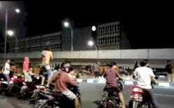 Video Geng Motor Peloroti Celana Sambil Konvoi di Jl AP Pettarani Makassar, Polisi: Kami Akan Selidiki