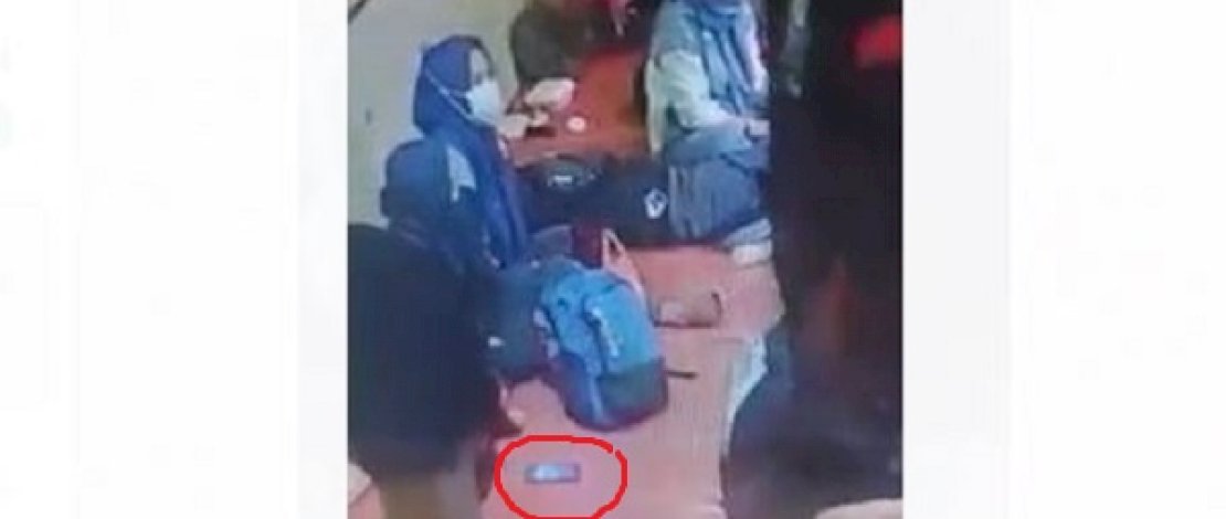 Detik-detik pencurian ponsel di atas kapal feri Bajoe-Kolaka. 