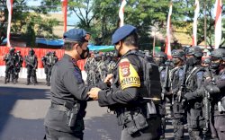 Kapolda Sulsel Lepas Personel Brimob PAM PON XX Papua