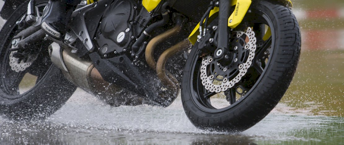 Tips Mudah Merawat Ban Motor Agar Awet