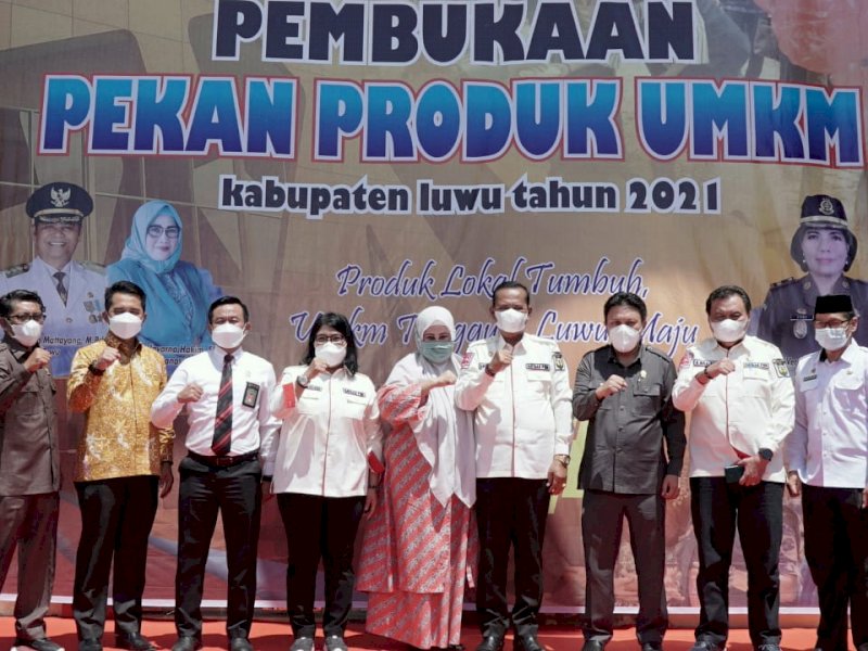 Dukung Pemulihan Ekonomi Nasional, Bupati Luwu Buka Pekan Produk UMKM di Kec Suli 