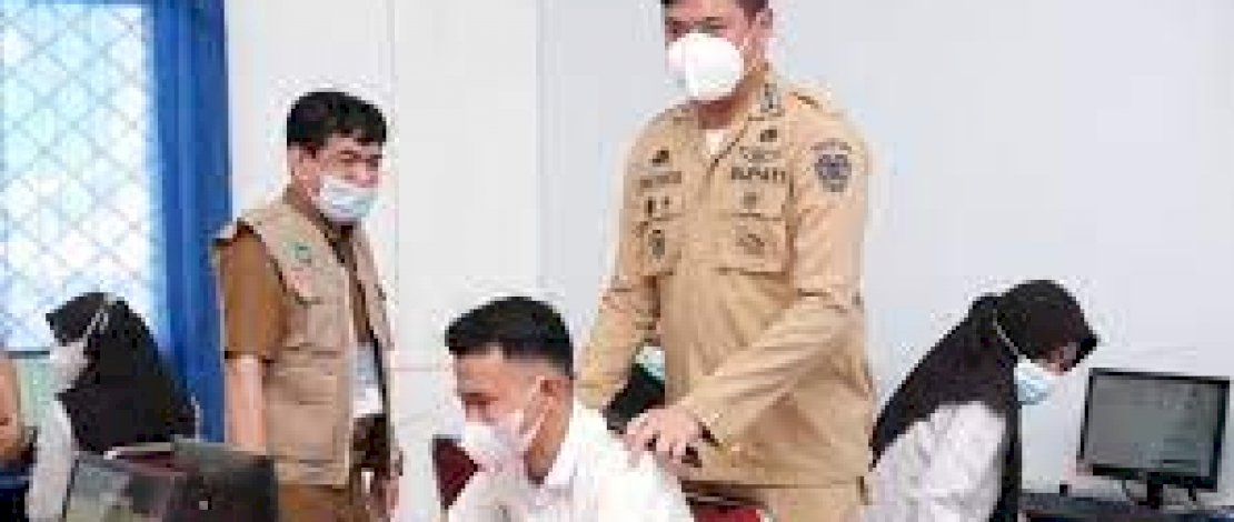 Bupati Adnan Semangati Langsung Ribuan PPPK Guru yang Ikut Seleksi Kompetensi