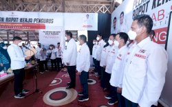 Adnan Lantik Bupati Barru dan Maros Jadi Ketua PMI Kabupaten