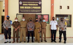 Baru Saja Dilantik, Kapolsek Mattirobulu Sambangi SMK 3 Pinrang Sosialisasi Prokes