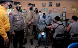 Vaksinasi Massal di Bajeng dan Bajeng Barat Lampaui Target