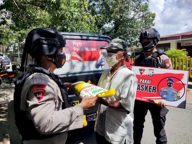 Patroli Brimob KYRD Kembali Bergerak Tangani Permasalahan Covid-19 di Kabupaten Bone 