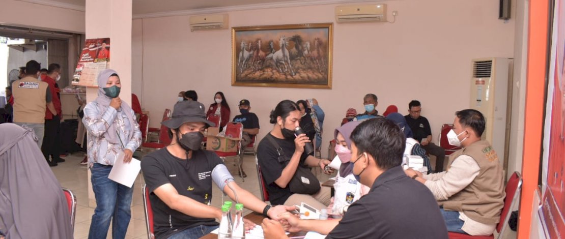 Peserta Vaksinasi PDI Perjuangan Sulsel di ARW Center dan Kampus Unimerz mencapai 1200 peserta