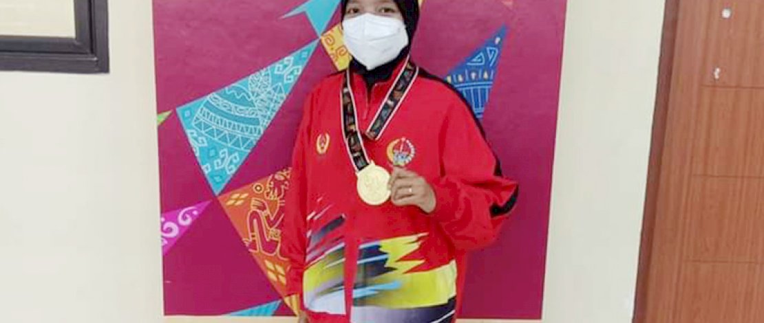 Tim Sulsel berhasil meraih medali emas pertama. Raihan medali dari cabang olahraga Muaythai di kategori putri kelas 45 kilogram yang diraih oleh Sri Eviyanti.