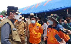 Basmin Tinjau Lokasi Banjir Walenrang-Lamasi, Satu Korban Ditemukan Meninggal