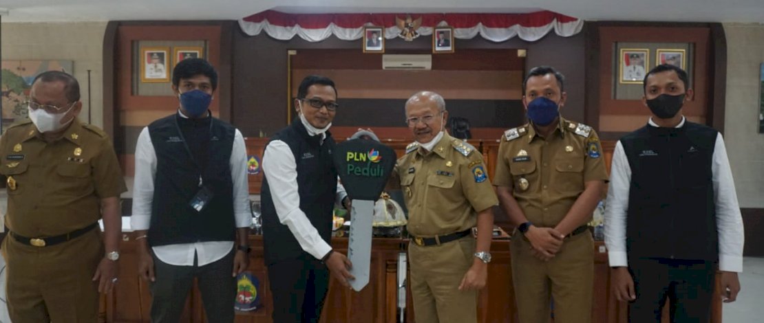 Bupati Jeneponto Terima Bantuan CSR PLN Peduli UPK Punagaya 