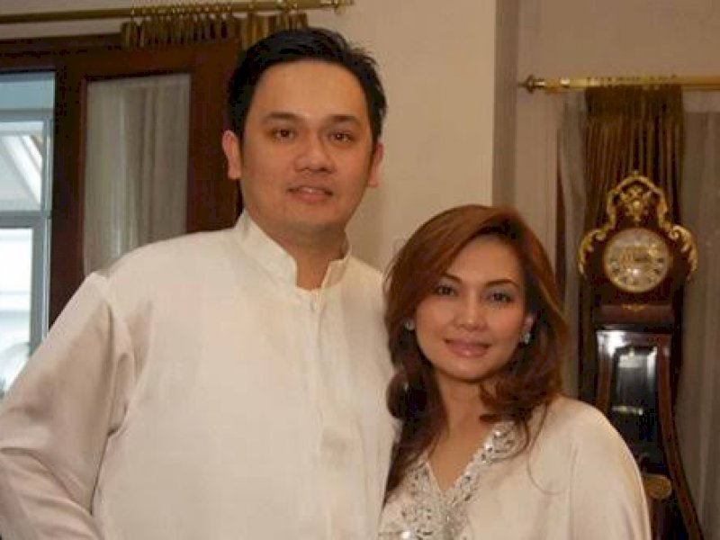 Bantu Olivia, Nia Daniaty Pinjam Uang ke Farhat Abbas 