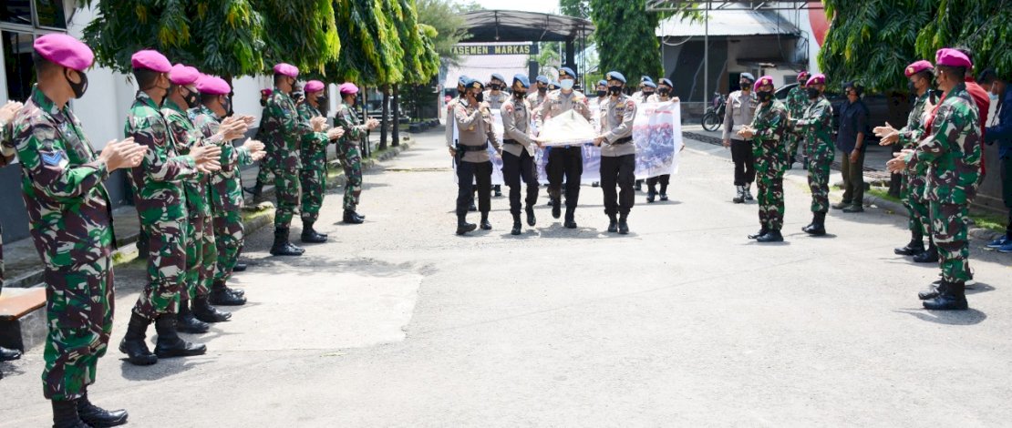 HUT Ke-76 TNI, Lantamal VI Yonmarhanlan VI Diserbu Satbrimob Polda Sulsel Sulsel