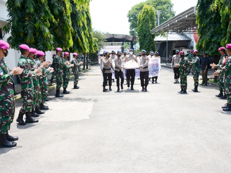 HUT Ke-76 TNI, Lantamal VI Yonmarhanlan VI Diserbu Satbrimob Polda Sulsel Sulsel