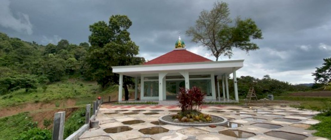 Masjid di Kawasan Pucak Maros.