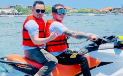 Hardiman Rewa dan Crew EXL Cinema Goes To Pulau Dewata