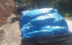 Mobil Tertimpa Longsoran Batu di Majene, Ayah Tewas, Anak Selamat Dipeluk Ibu