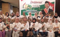 Idolakan Sosok Andi Amran Sulaiman, Emak-emak Mengatasnamakan Srikandi RAS Sulsel 2024 Gelar Deklarasi